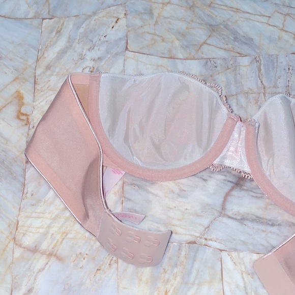 Victoria Secret 32B Multi-Way Push -Up Beige - Picture 5 of 10